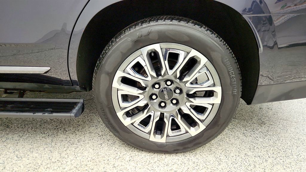 Used 2023 GMC Yukon Denali Ultimate image 9