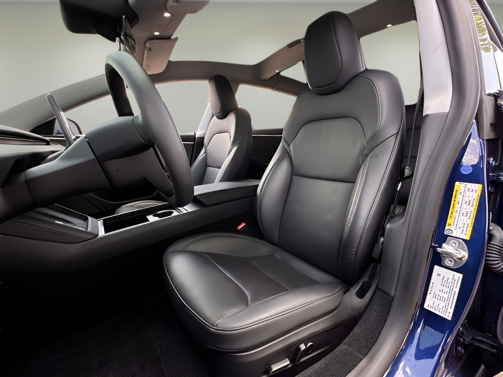 Used 2024 Tesla Model 3 Standard Range RWD image 7