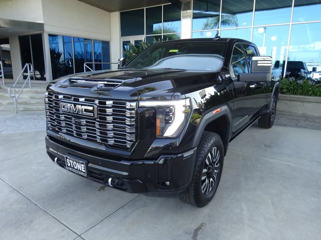 Certified 2025 GMC Sierra 2500 Denali Ultimate AWD/4WD image 3
