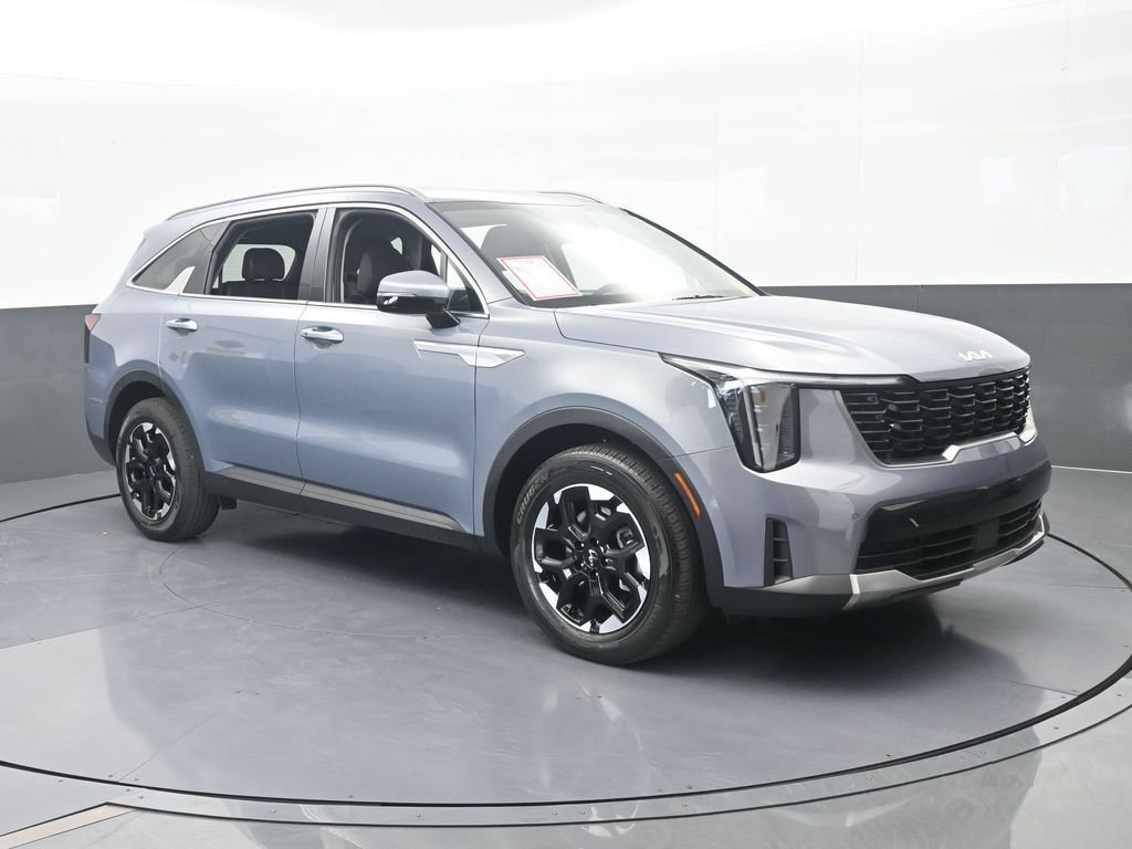 Used 2025 Kia Sorento S FWD image 8
