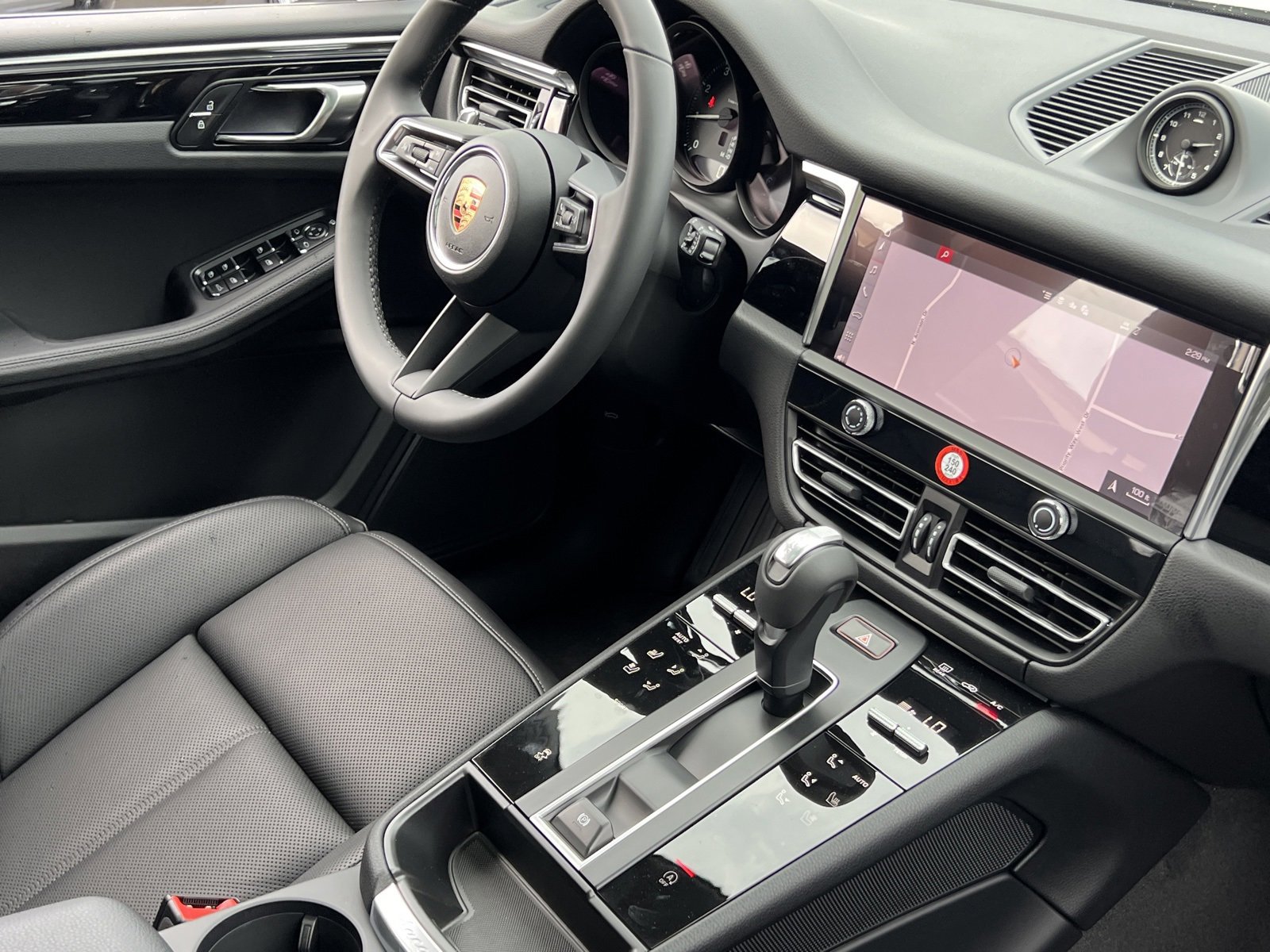New 2026 Porsche Macan image 13
