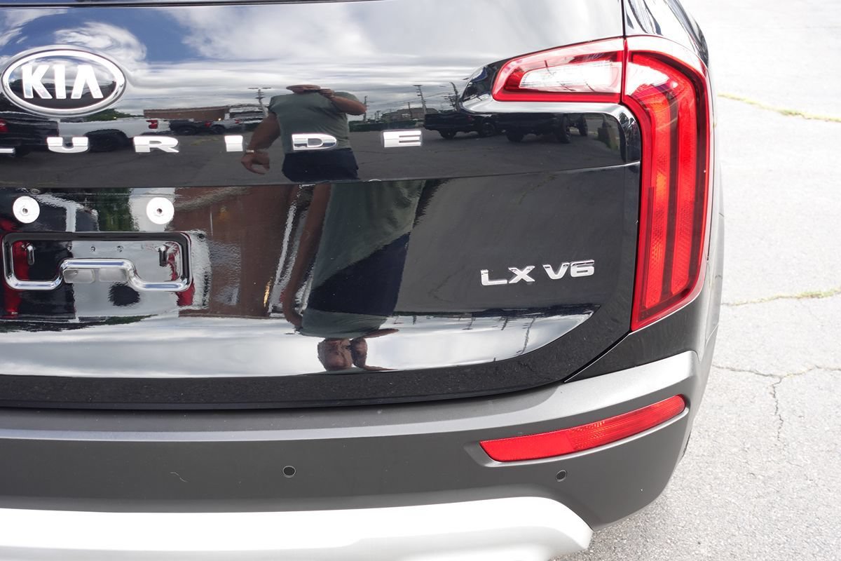 Used 2020 Kia Telluride LX AWD/4WD image 11