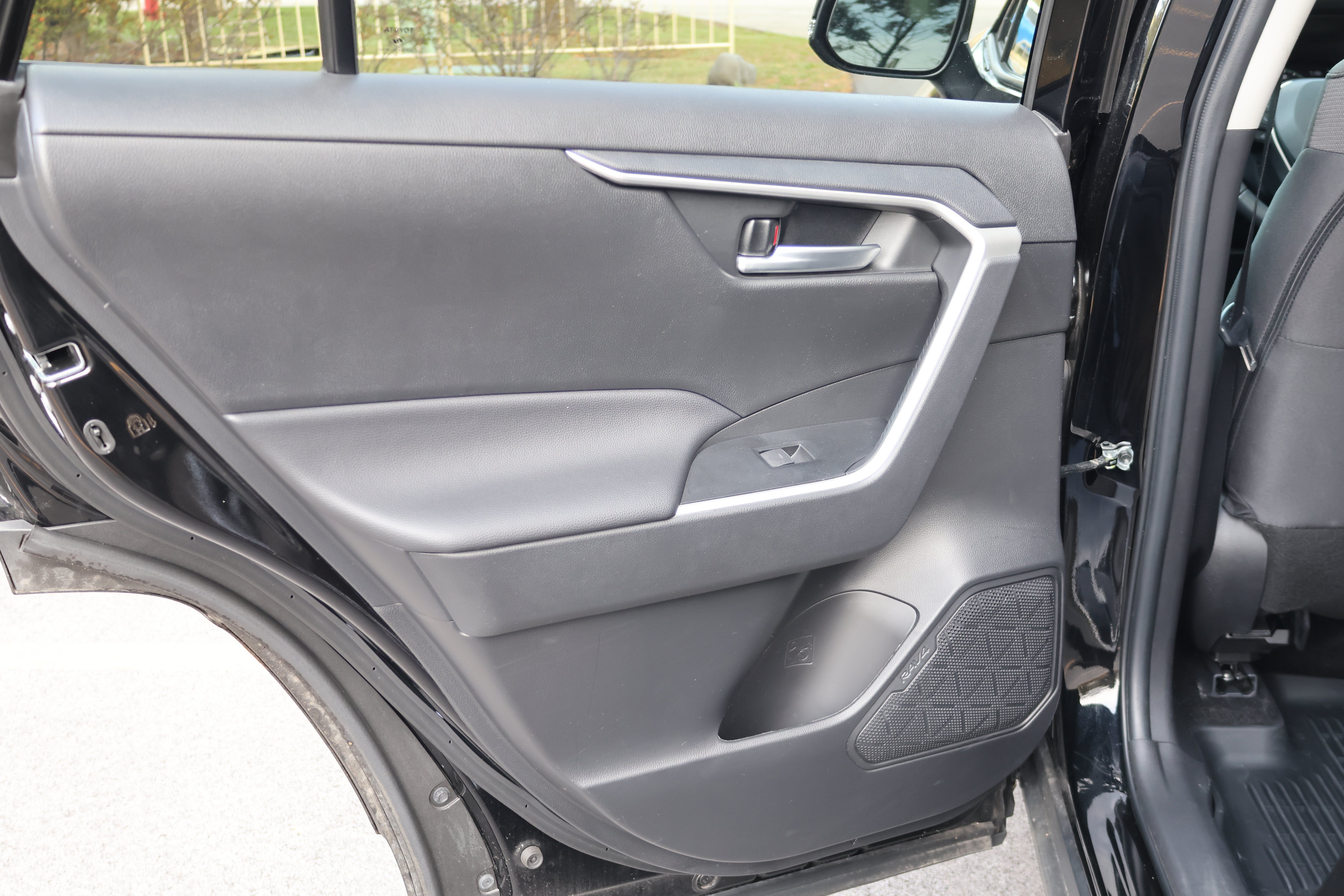 Used 2024 Toyota RAV4 XLE w/ Convenience Package AWD/4WD image 15