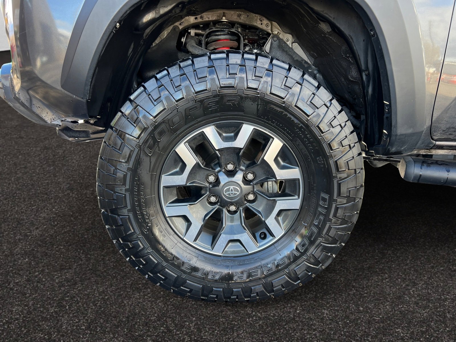 Used 2022 Toyota Tacoma TRD Off-Road image 14