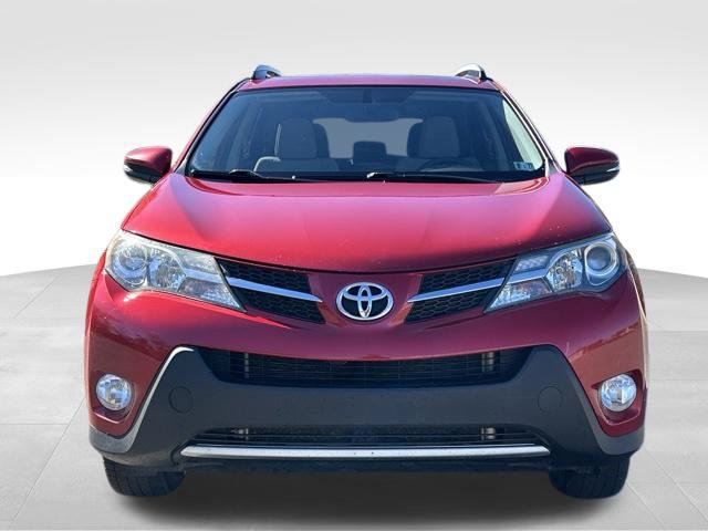 Used 2015 Toyota RAV4 XLE w/ Four Season Floor Mat Package AWD/4WD image 5