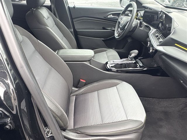 Certified 2024 Chevrolet Trax LT w/ Driver Confidence Package FWD image 26