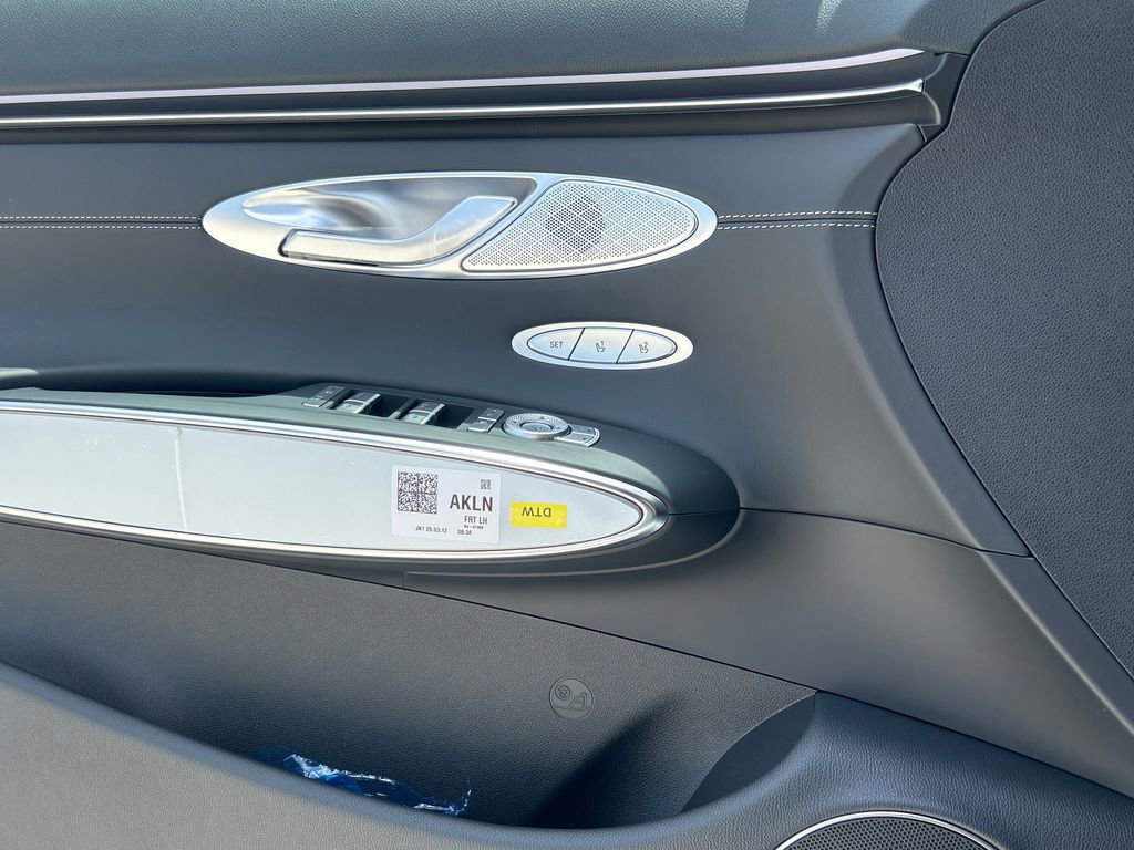 New 2026 Genesis GV70 2.5T Select AWD/4WD image 11