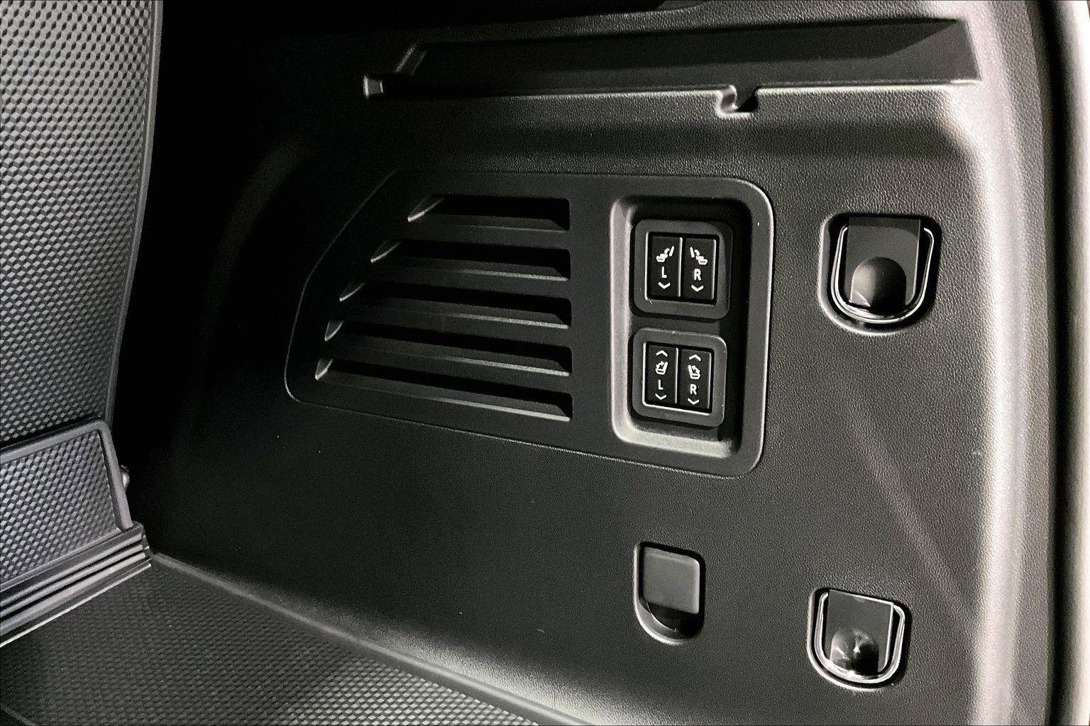 New 2026 Buick Enclave Avenir w/ Super Cruise Package image 16