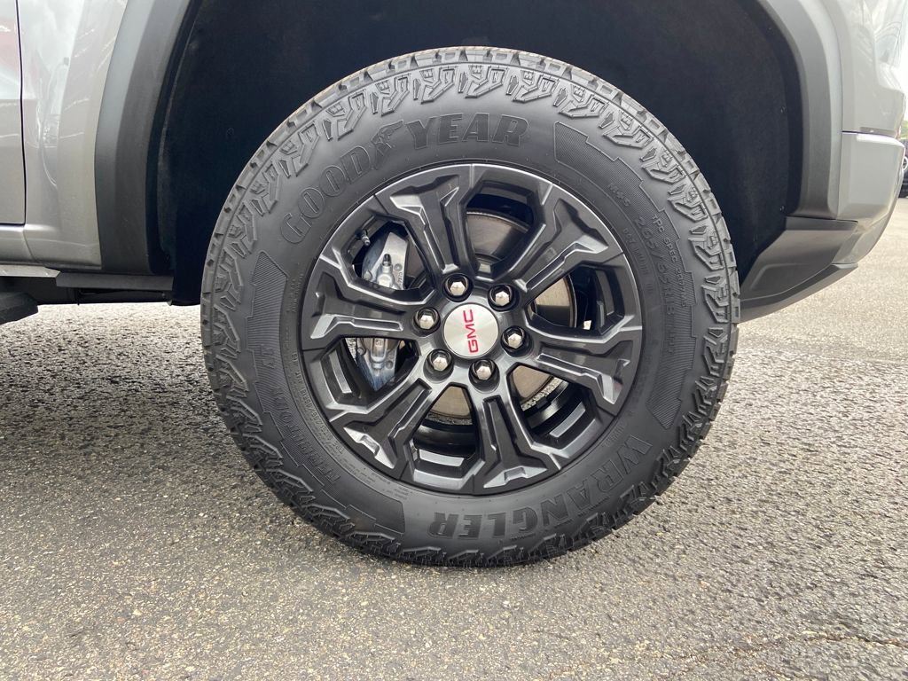 Used 2023 GMC Canyon Elevation image 9