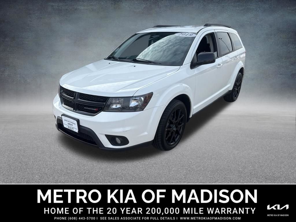 Used 2019 Dodge Journey SE w/ Blacktop Package image 1