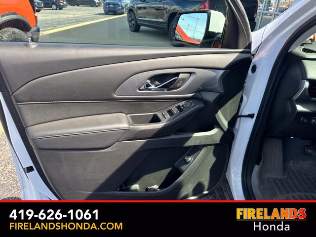 Used 2020 Chevrolet Traverse LT w/ Driver Confidence II Package AWD/4WD image 15