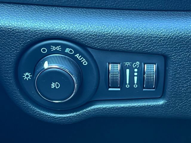 Used 2023 Chrysler Pacifica Pinnacle image 21