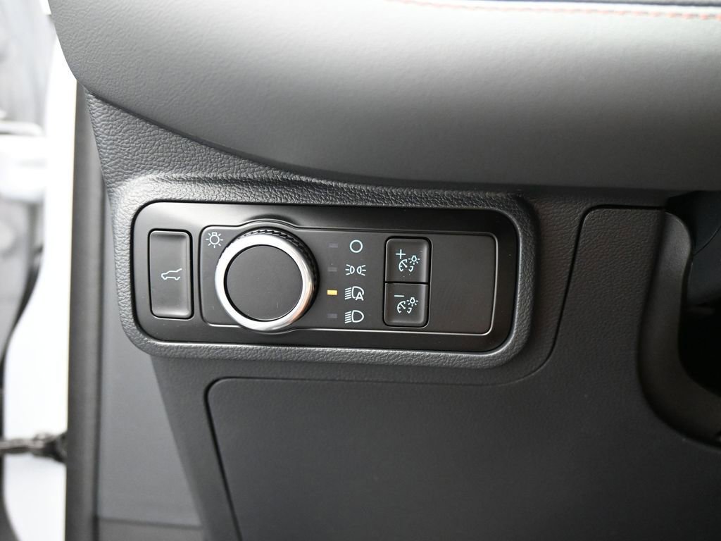 New 2025 Ford Explorer Active image 13