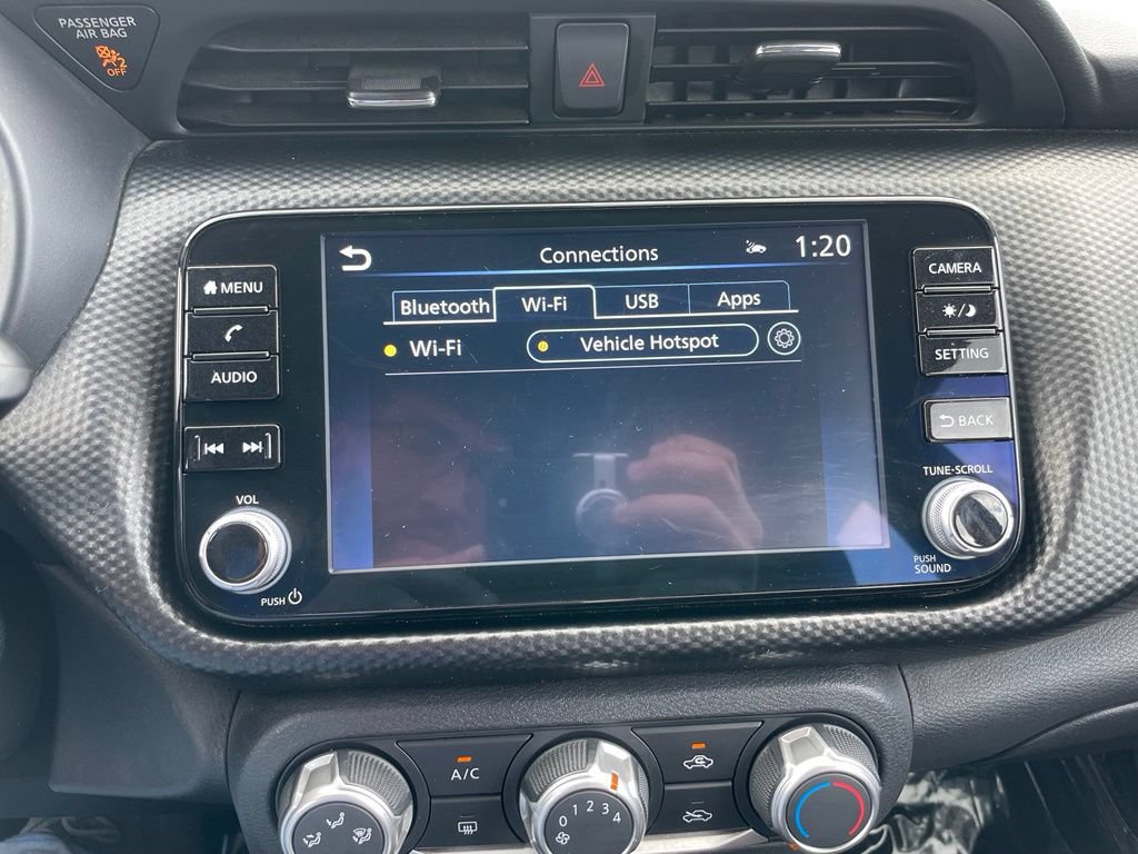 Used 2024 Nissan Kicks SV FWD image 14