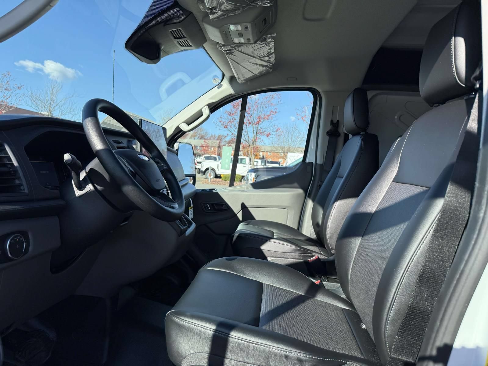 New 2026 Ford Transit 250 Low Roof w/ Load Area Protection Package RWD image 10