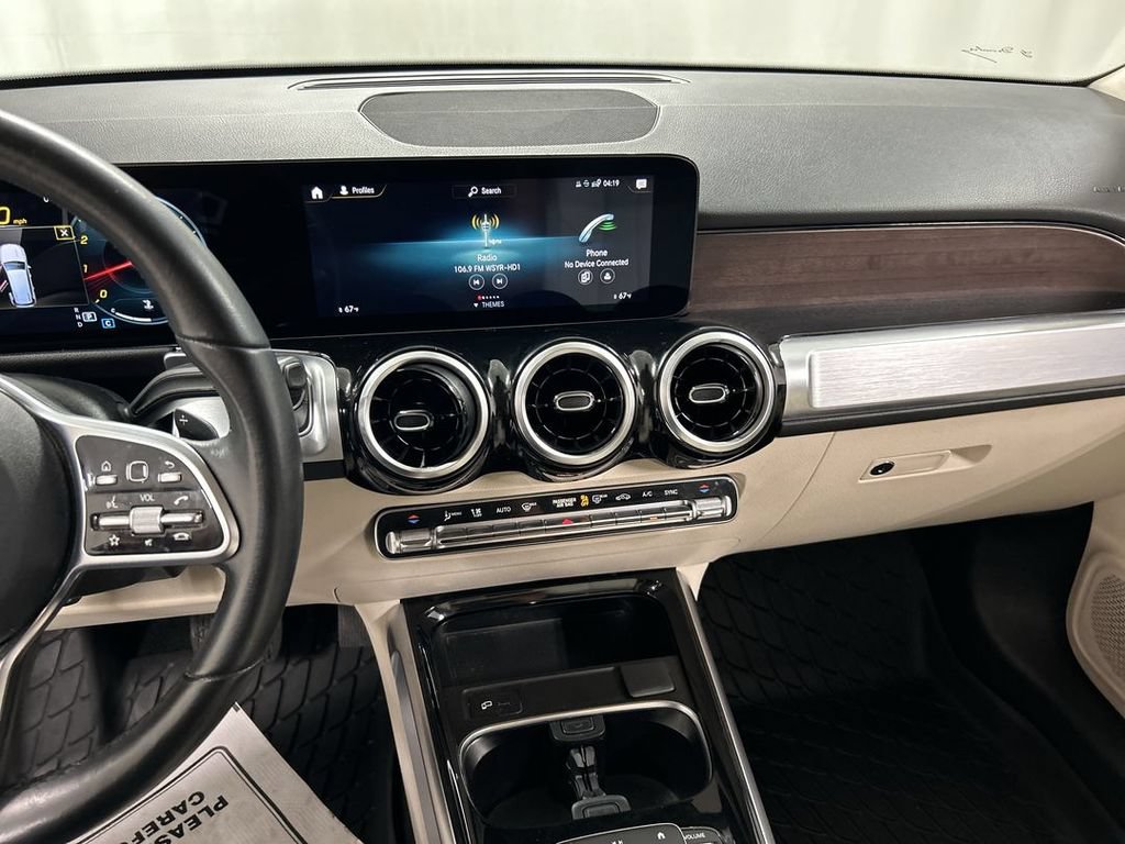 Used 2022 Mercedes-Benz GLB 250 4MATIC image 18