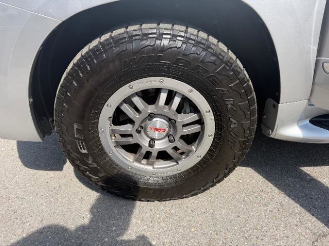 Used 2013 Lexus LX 570 4WD image 12