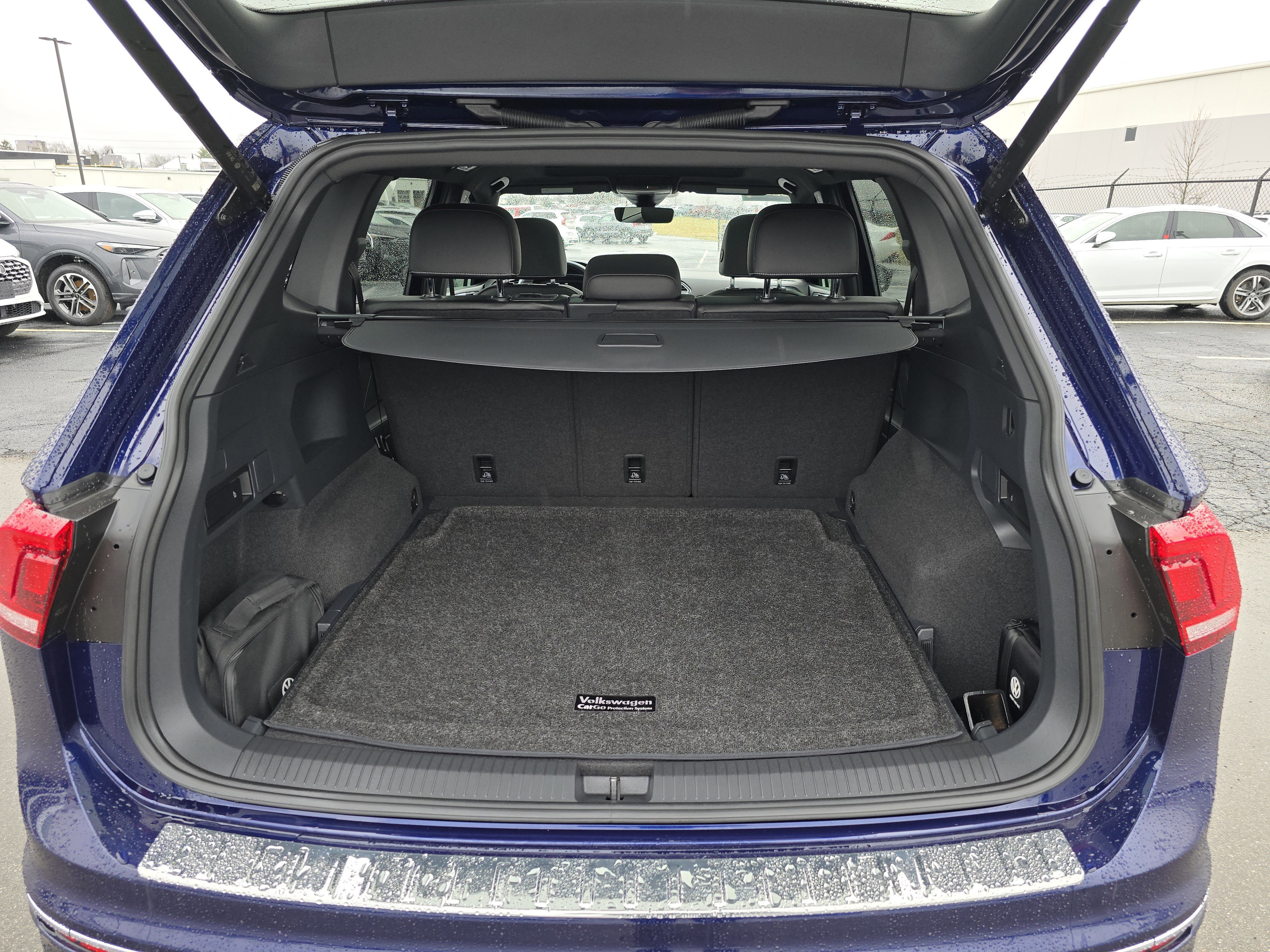 Certified 2022 Volkswagen Tiguan SEL R-Line image 20