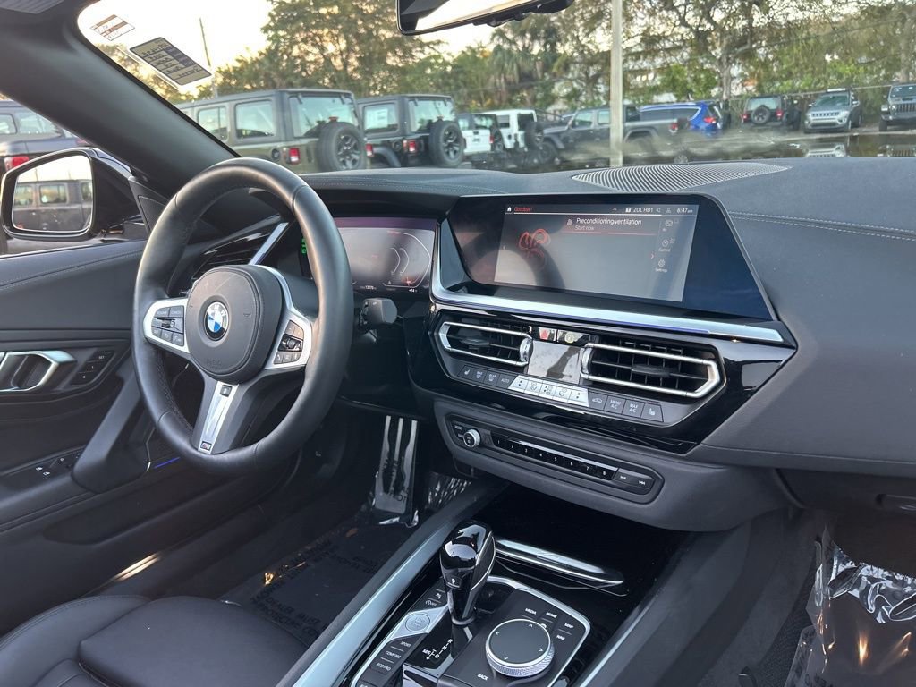 Used 2025 BMW Z4 sDrive30i image 25