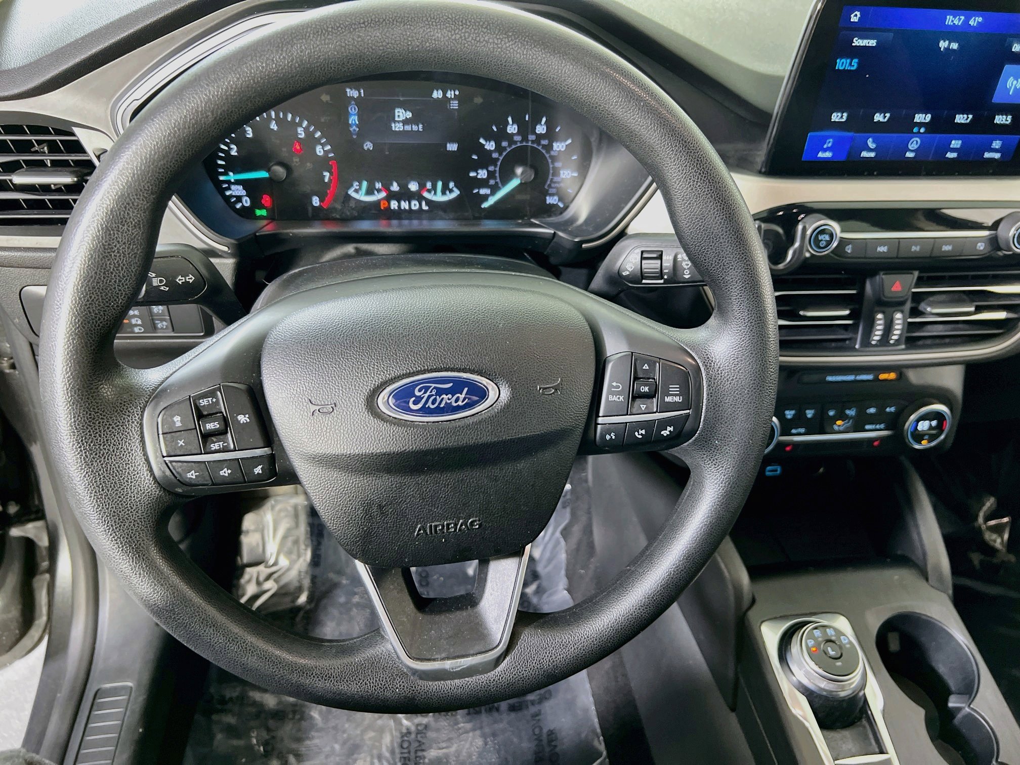 Used 2020 Ford Escape SE image 11