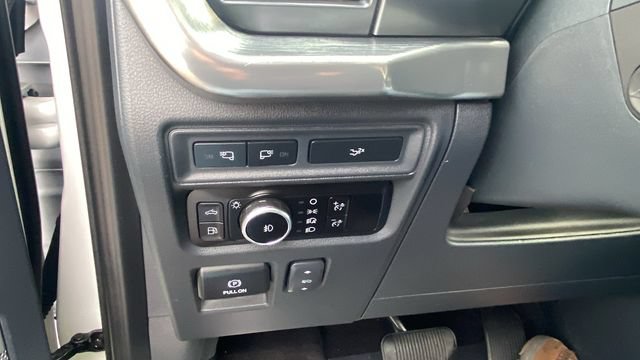 Used 2023 Ford F150 Lariat w/ Equipment Group 502A High AWD/4WD image 20