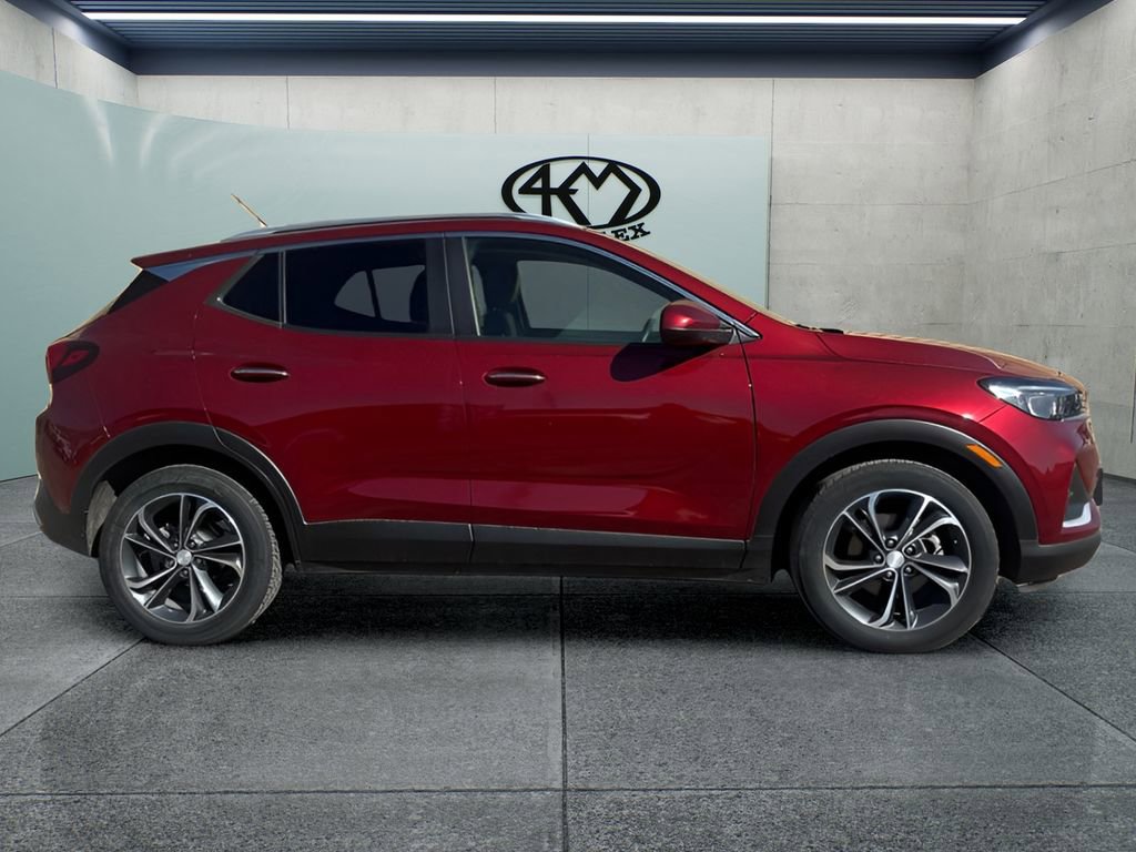 Used 2022 Buick Encore GX Select image 2