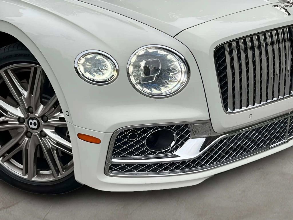 Used 2022 Bentley Flying Spur Plug-In Hybrid image 42