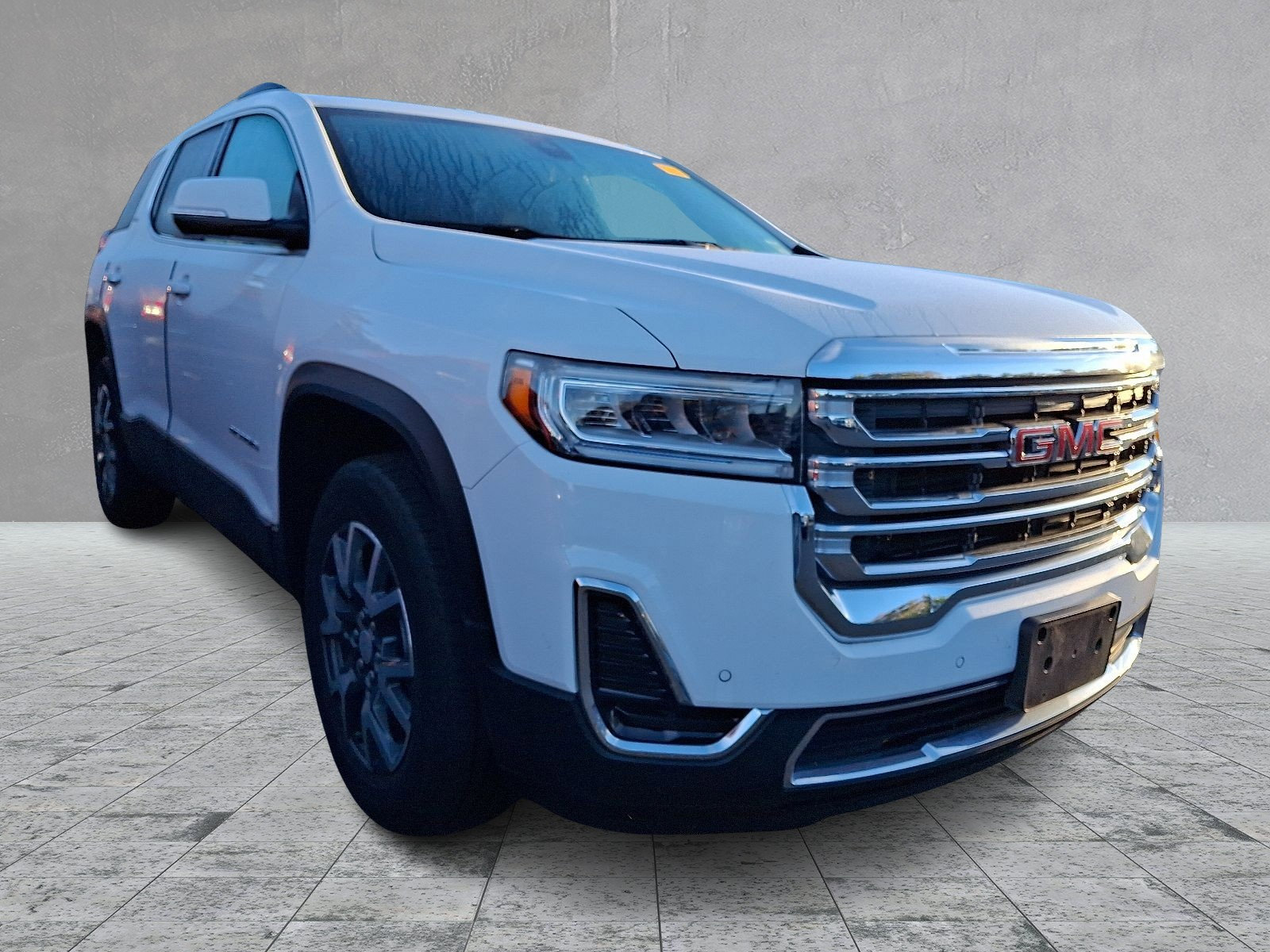 Used 2023 GMC Acadia SLE w/ Driver Convenience Package