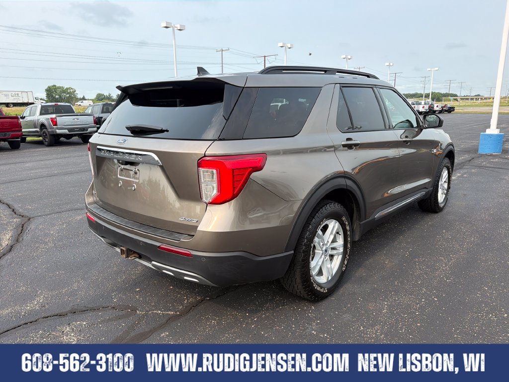 Used 2021 Ford Explorer XLT w/ Equipment Group 202A AWD/4WD image 5