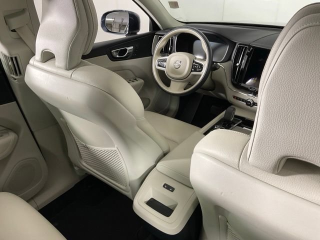Used 2023 Volvo XC60 B5 Plus w/ Climate Package AWD/4WD image 32