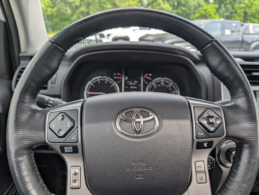 Used 2024 Toyota 4Runner Limited AWD/4WD image 24