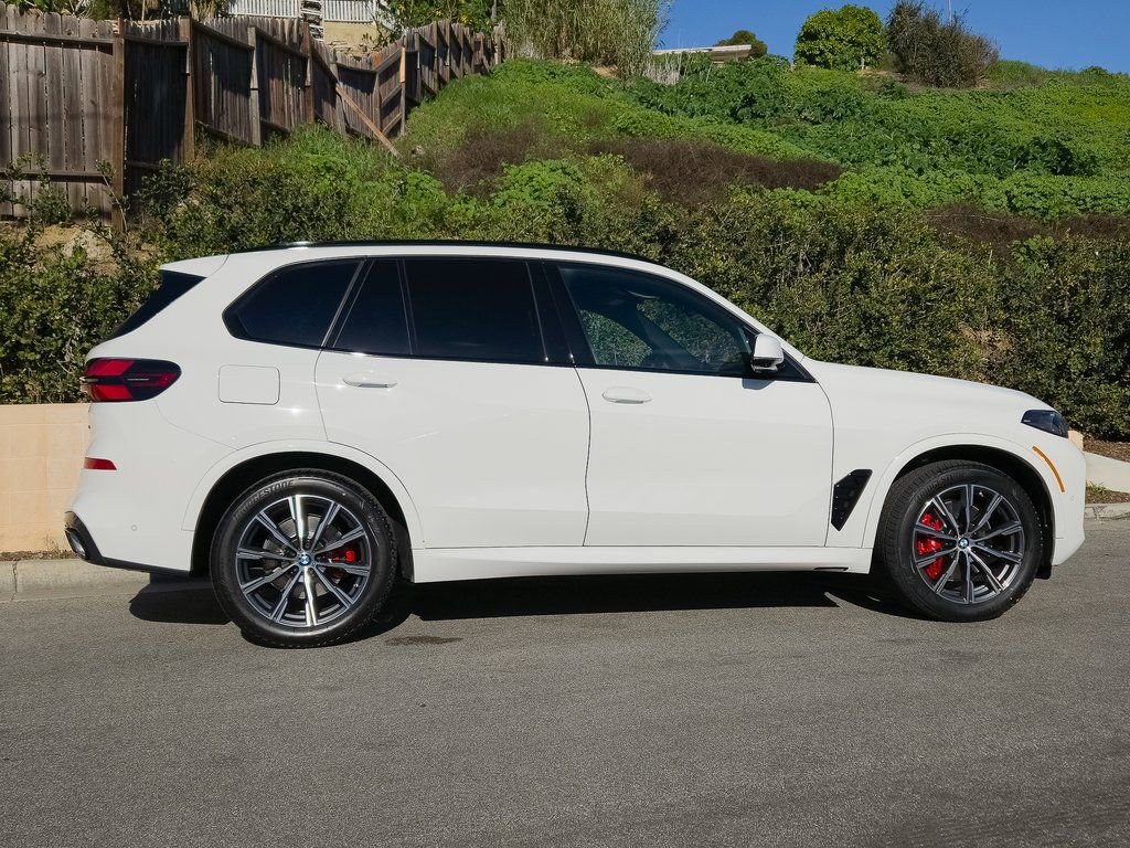 New 2026 BMW X5 xDrive40i w/ M Sport Package image 4