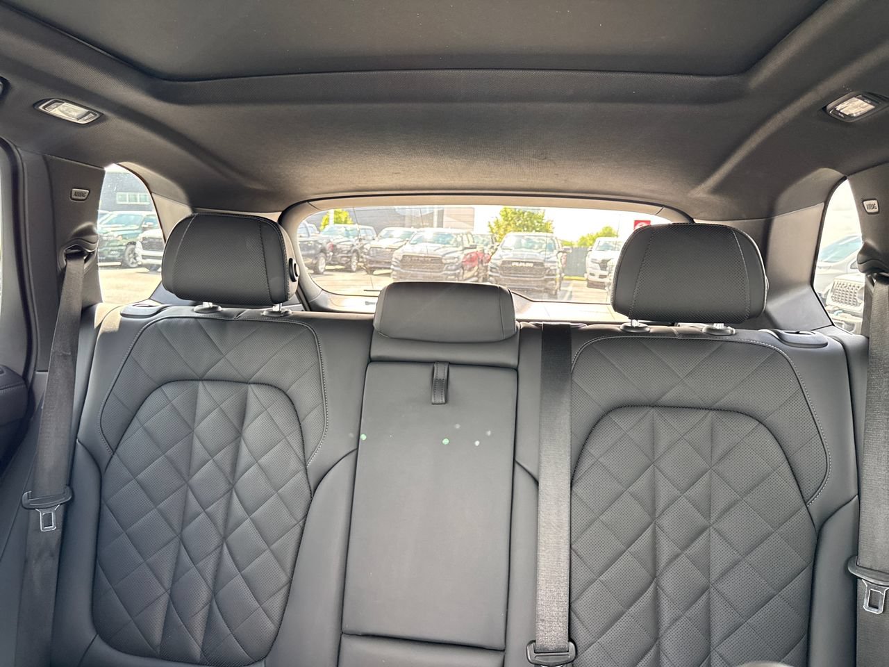 Used 2023 BMW X5 xDrive40i w/ Premium Package AWD/4WD image 28