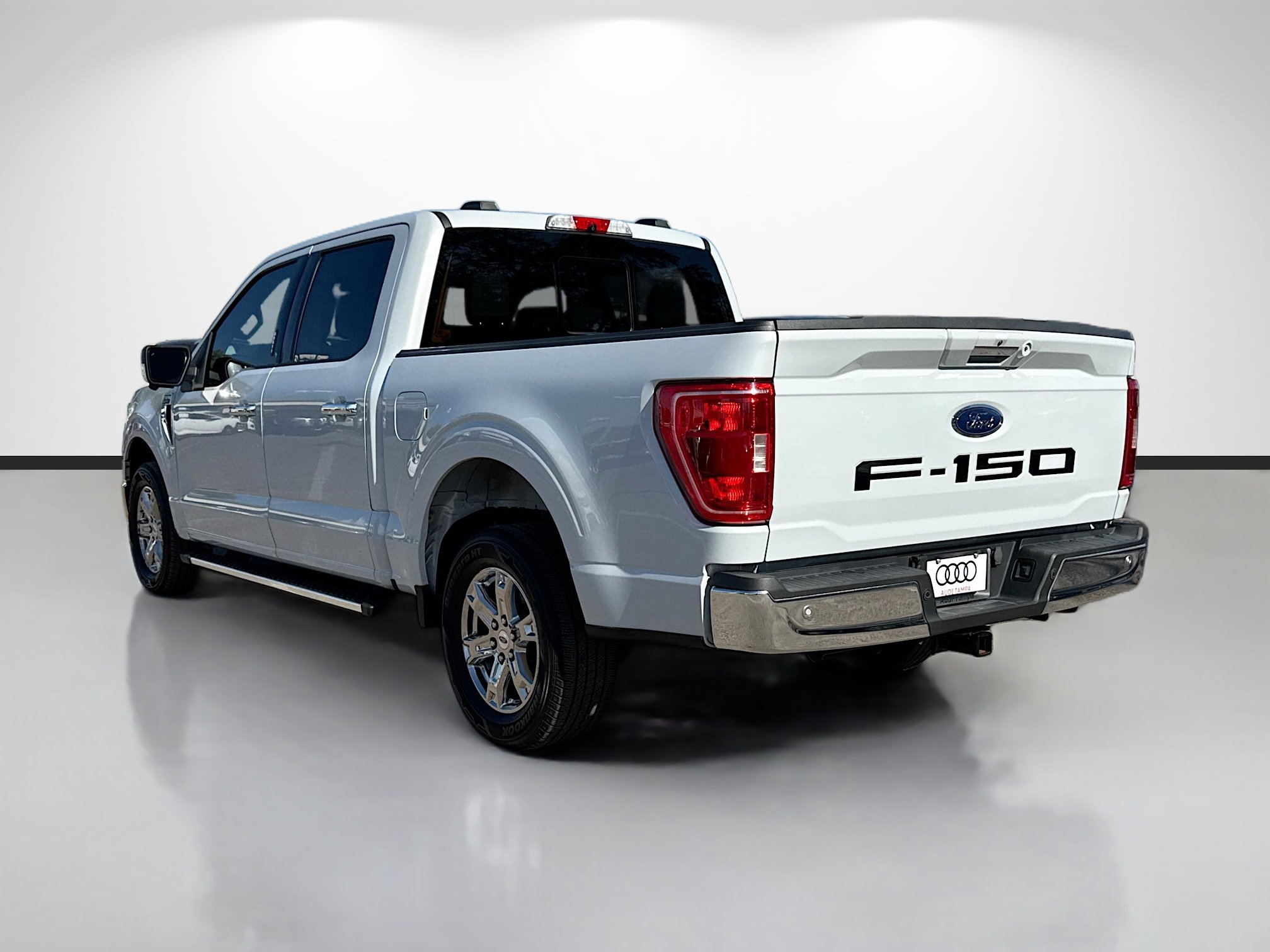 Used 2022 Ford F150 XLT w/ Equipment Group 302A High RWD image 5