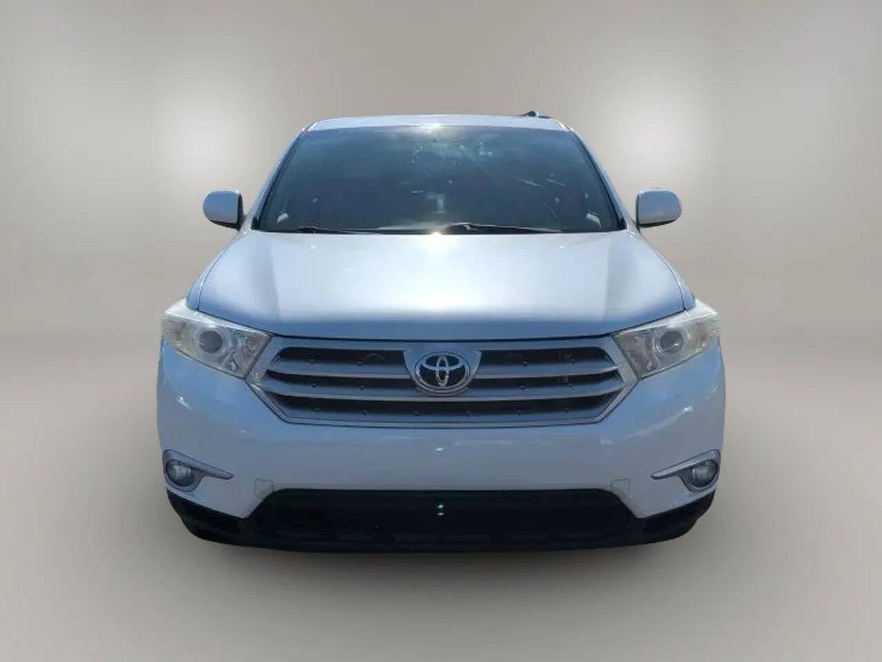 Used 2013 Toyota Highlander SE AWD/4WD image 2