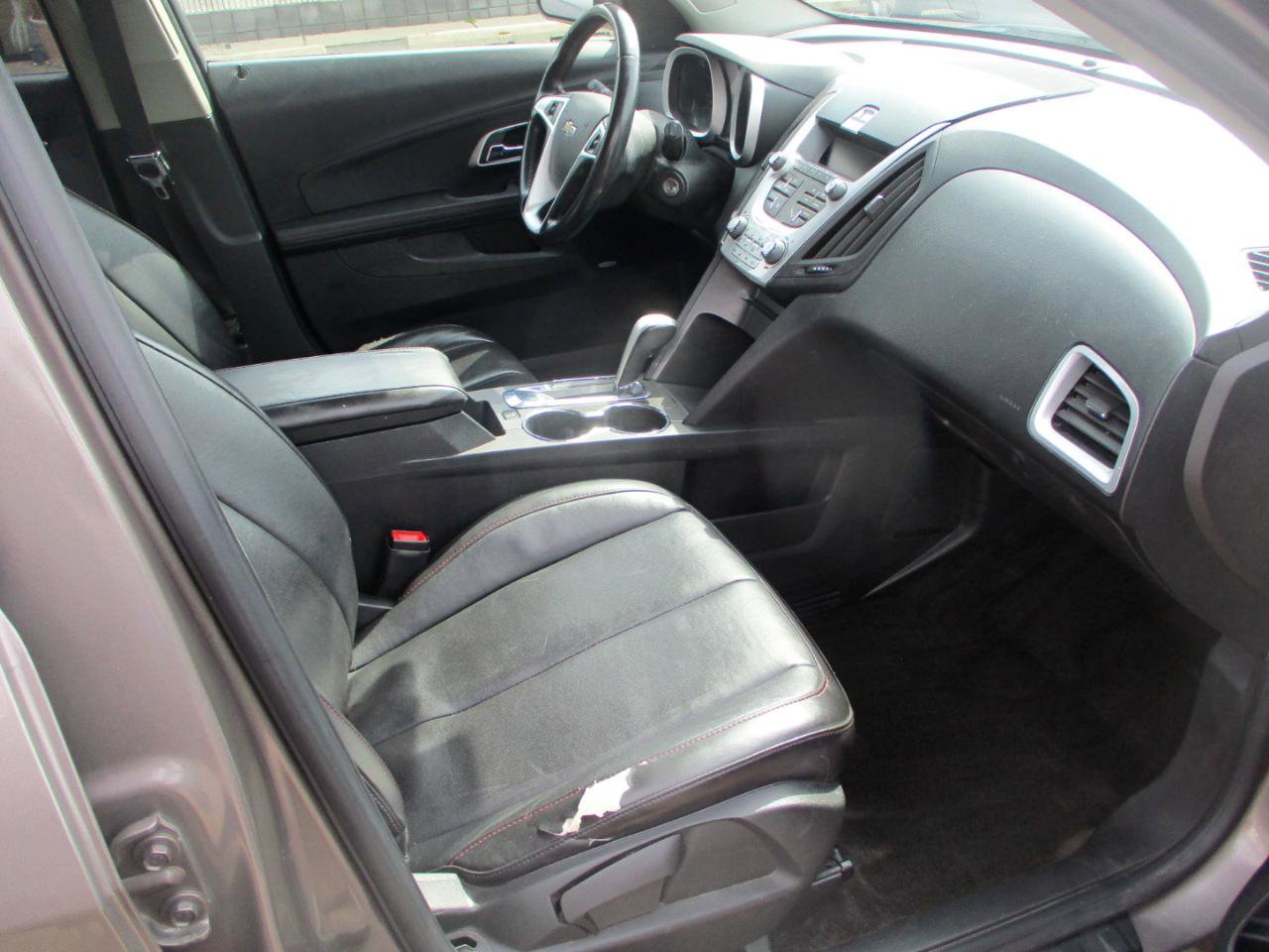 Used 2011 Chevrolet Equinox LT w/ Chrome Appearance Package FWD image 7