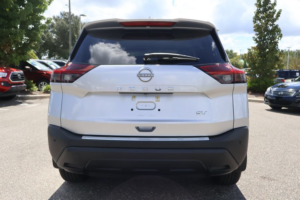 Used 2022 Nissan Rogue SV FWD image 7