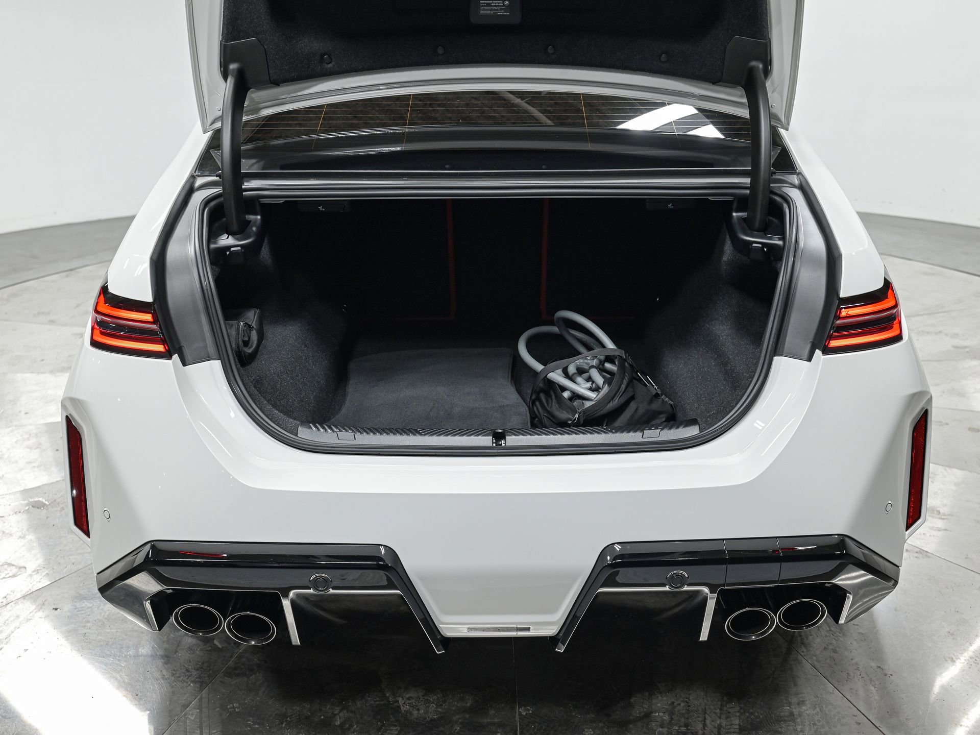 Used 2025 BMW M5 w/ Carbon Package image 6