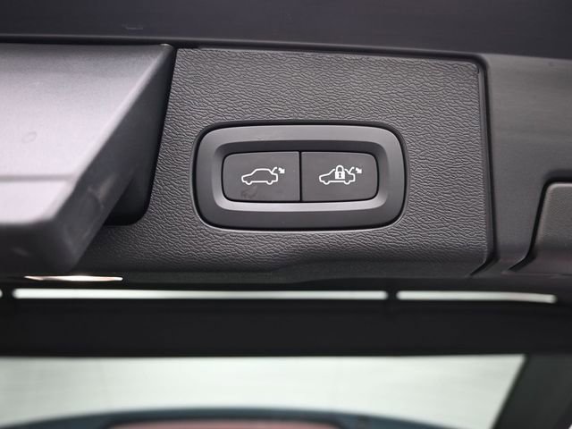 Used 2023 Volvo XC60 B5 Ultimate AWD/4WD image 34