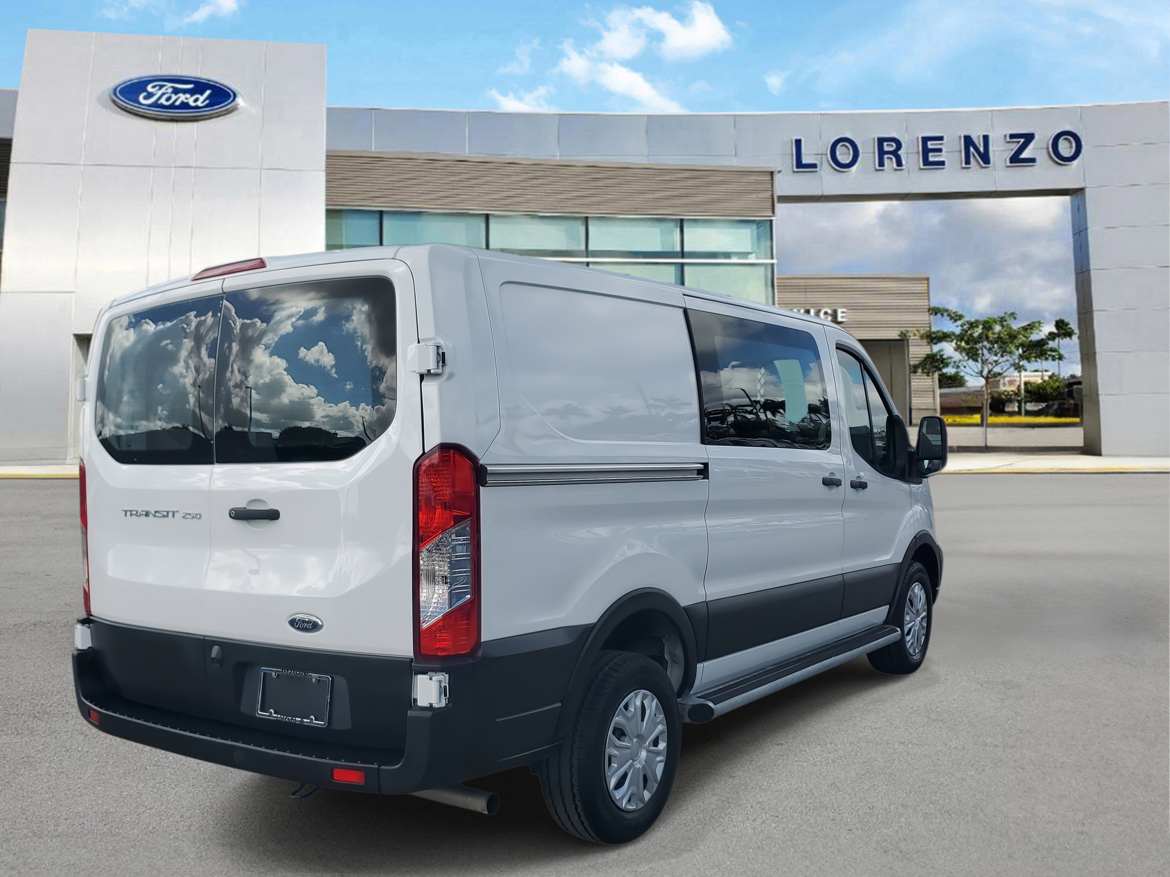 Used 2024 Ford Transit 250 Low Roof w/ Exterior Upgrade Package image 5