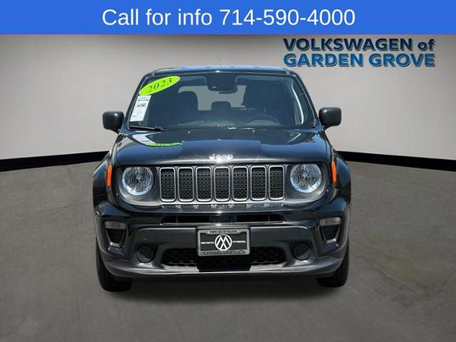 Used 2023 Jeep Renegade Latitude AWD/4WD image 3
