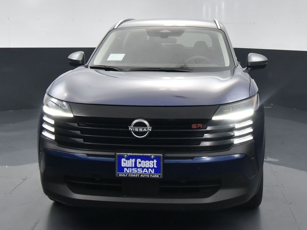 Certified 2025 Nissan Kicks SR image 3