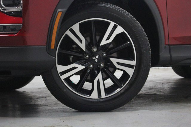 Used 2024 Mitsubishi Eclipse Cross SE image 3