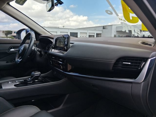 Certified 2023 Nissan Rogue SL w/ SL Premium Package FWD image 13