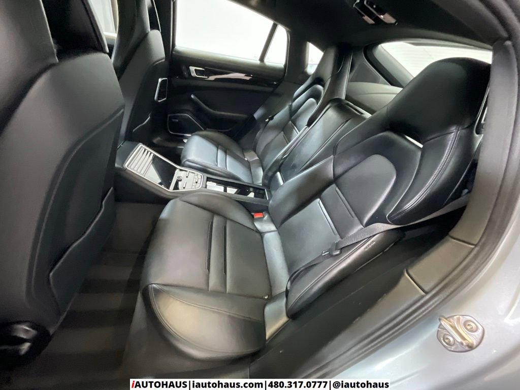 Used 2022 Porsche Panamera 4S w/ Premium Package image 17