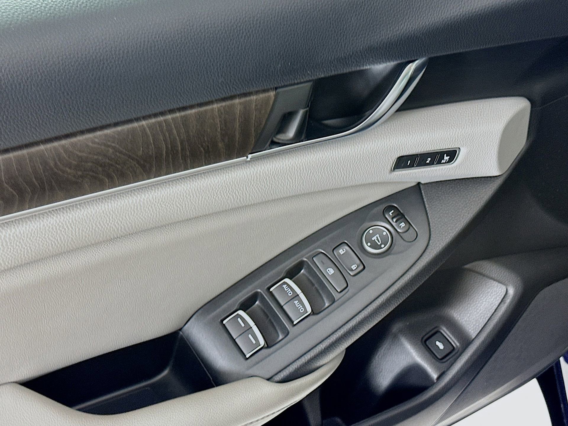 Used 2020 Honda Accord EX-L image 18