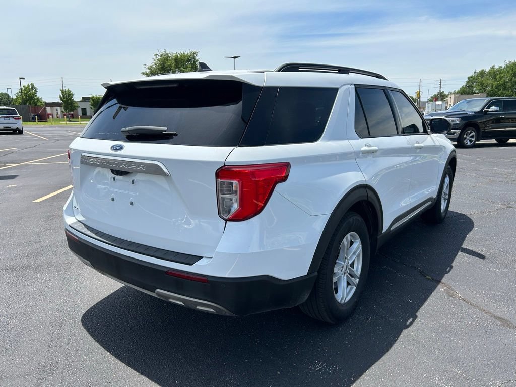 Used 2021 Ford Explorer XLT w/ Equipment Group 202A RWD image 9