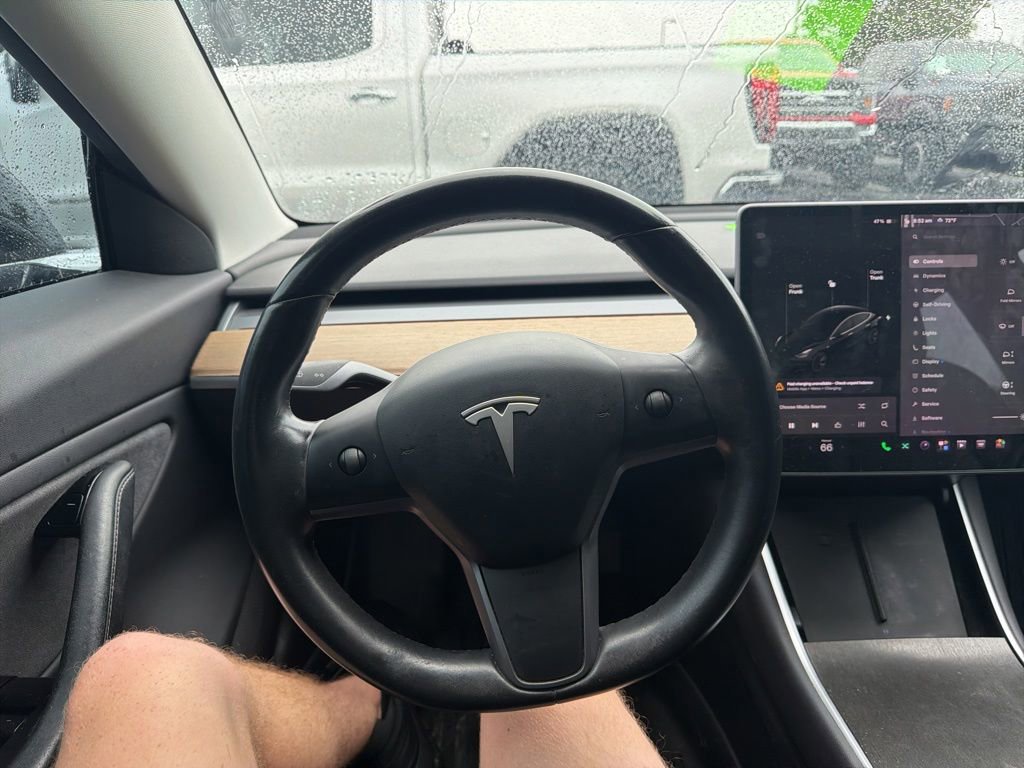 Used 2019 Tesla Model 3 Standard Range Plus RWD image 9