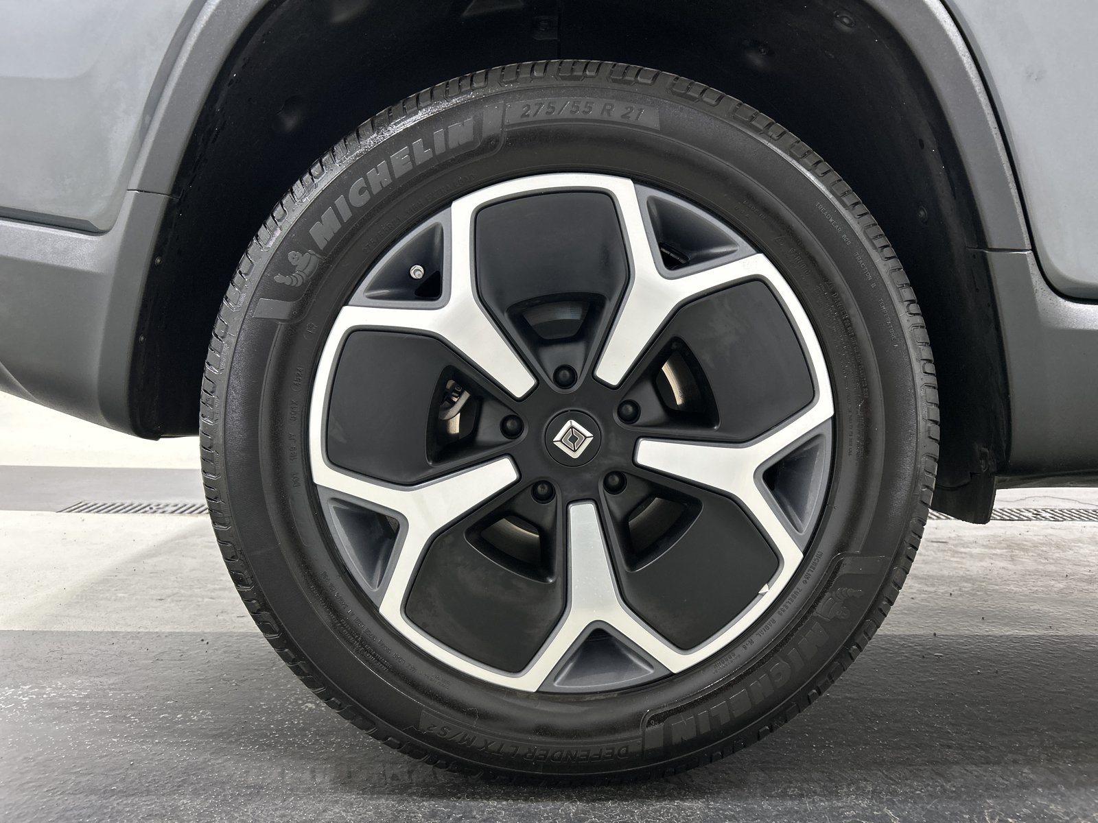 Used 2023 Rivian R1T Adventure AWD/4WD image 12