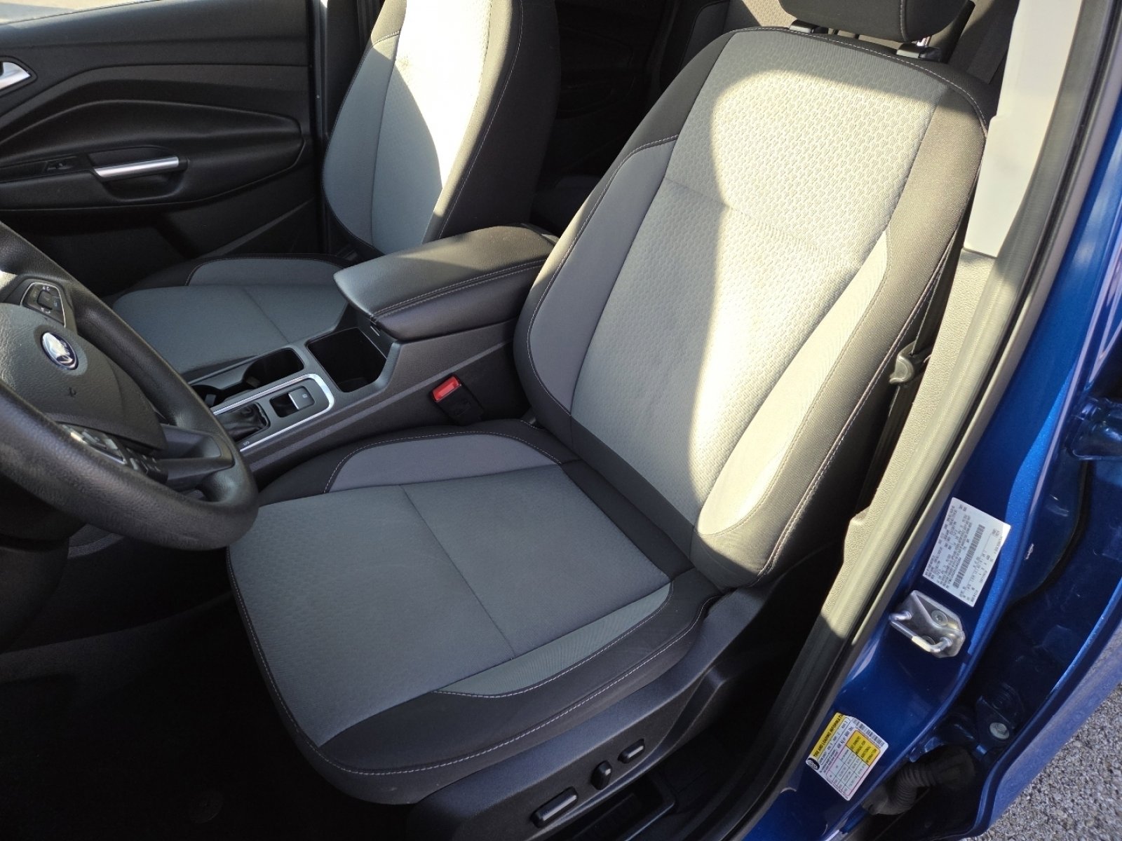 Used 2018 Ford Escape SE image 23